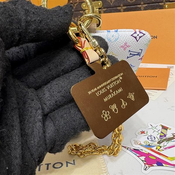 2026122105447629 140